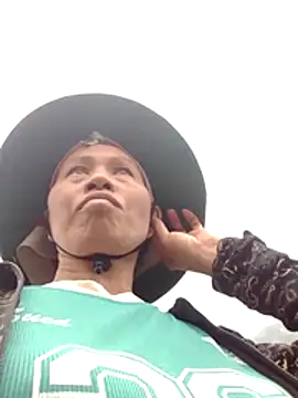 Snapshot of donna-bae chatting on March 17, 2026, 9:56 am donna-bae online show from March 17, 2026, 9:56 am