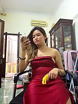 Snapshot of MaiHoang2k chatting on October 9, 2025, 5:05 am MaiHoang2k online show from October 9, 2025, 5:05 am