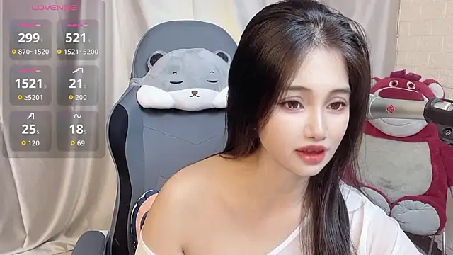 eos-chan online show from October 24, 2025, 4:53 am