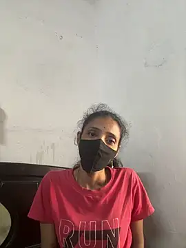 sweetreddy-02 online show from October 15, 2025, 7:41 am