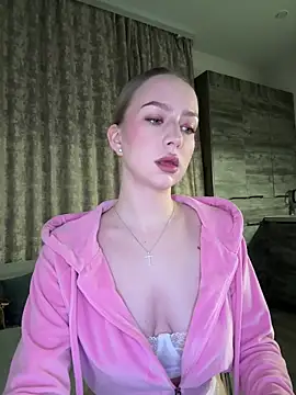 MissOyee online show from February 25, 2026, 7:34 pm