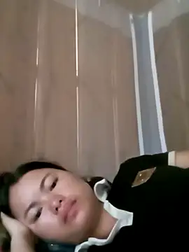 Snapshot of emly-xinh18 chatting on September 26, 2025, 9:24 am emly-xinh18 online show from September 26, 2025, 9:24 am