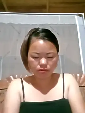 Snapshot of emly-xinh18 chatting on September 26, 2025, 10:47 pm emly-xinh18 online show from September 26, 2025, 10:47 pm