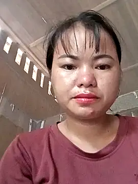 Snapshot of emly-xinh18 chatting on October 6, 2025, 7:17 am emly-xinh18 online show from October 6, 2025, 7:17 am