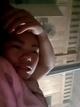 Snapshot of emly-xinh18 chatting on October 10, 2025, 12:59 pm emly-xinh18 online show from October 10, 2025, 12:59 pm