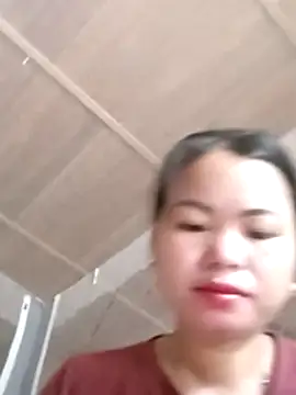 Snapshot of emly-xinh18 chatting on November 12, 2025, 1:39 am emly-xinh18 online show from November 12, 2025, 1:39 am