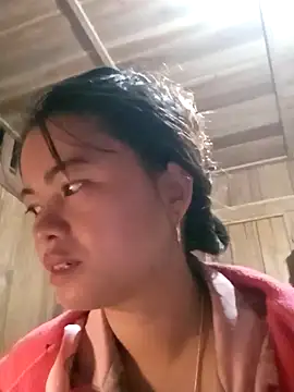 Snapshot of emly-xinh18 chatting on November 18, 2025, 12:49 am emly-xinh18 online show from November 18, 2025, 12:49 am