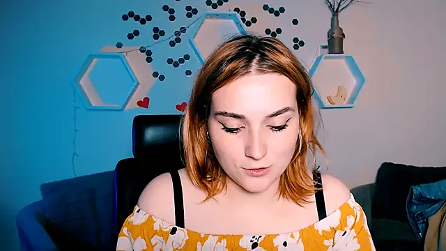 Snapshot of casey_meow_ chatting on October 17, 2025, 5:32 am casey meow online show from October 17, 2025, 5:32 am