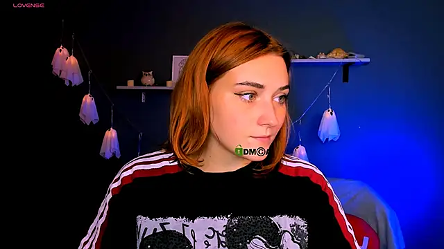 Snapshot of casey_meow_ chatting on November 2, 2025, 9:33 am casey meow online show from November 2, 2025, 9:33 am