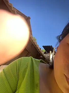 Qinjid002 online show from November 30, 2025, 7:12 am