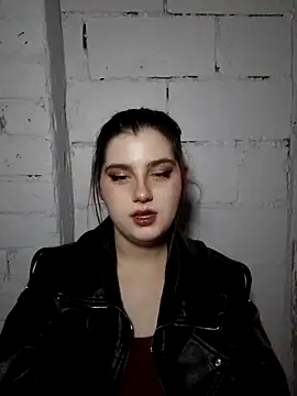 Snapshot of Luna_Moody chatting on September 22, 2025, 5:48 pm Luna Moody online show from September 22, 2025, 5:48 pm