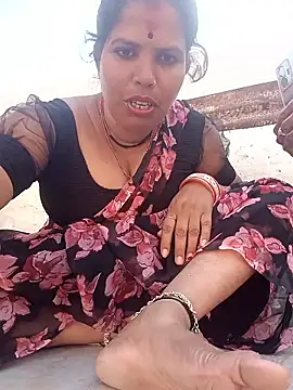 Snapshot of Hott_locky chatting on October 4, 2025, 11:30 am Hott locky online show from October 4, 2025, 11:30 am