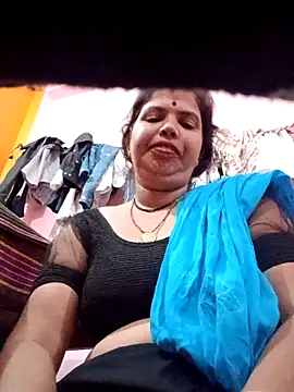 Snapshot of Hott_locky chatting on October 4, 2025, 11:36 pm Hott locky online show from October 4, 2025, 11:36 pm