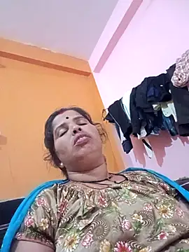 Snapshot of Hott_locky chatting on October 8, 2025, 3:42 pm Hott locky online show from October 8, 2025, 3:42 pm