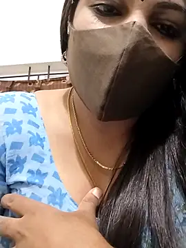 Snapshot of hottamil_honey_couples chatting on October 7, 2025, 10:51 pm hottamil honey couples online show from October 7, 2025, 10:51 pm