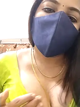 Snapshot of hottamil_honey_couples chatting on October 16, 2025, 10:11 pm hottamil honey couples online show from October 16, 2025, 10:11 pm