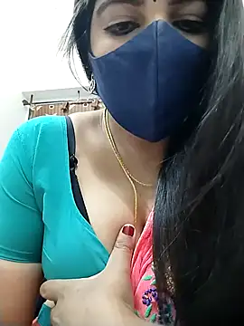 Snapshot of hottamil_honey_couples chatting on October 23, 2025, 10:08 pm hottamil honey couples online show from October 23, 2025, 10:08 pm