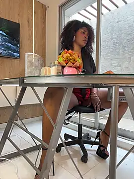 alessia moon1 online show from June 4, 2026, 1:50 pm