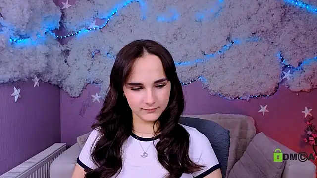 ariana ross7 online show from June 15, 2026, 7:27 pm