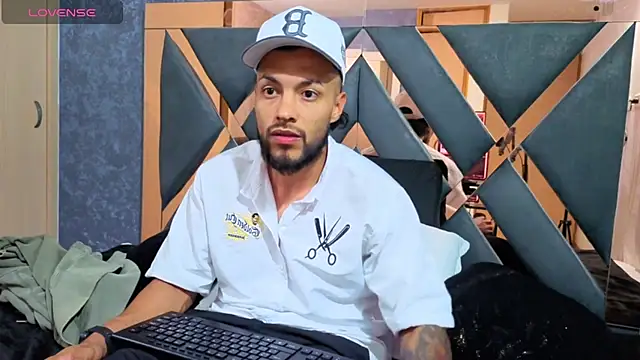 alexx cruz1 online show from September 19, 2025, 2:02 am