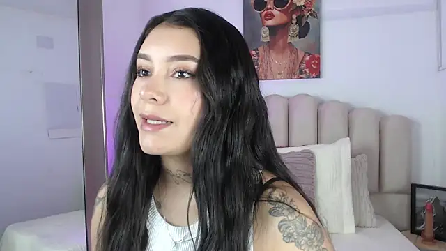 miawhite x1 online show from October 4, 2025, 1:09 pm