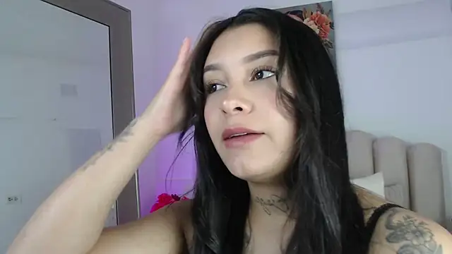 miawhite x1 online show from October 9, 2025, 12:14 pm