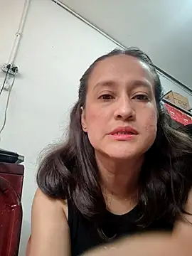 Snapshot of valery506 chatting on April 17, 2026, 4:54 pm valery506 online show from April 17, 2026, 4:54 pm