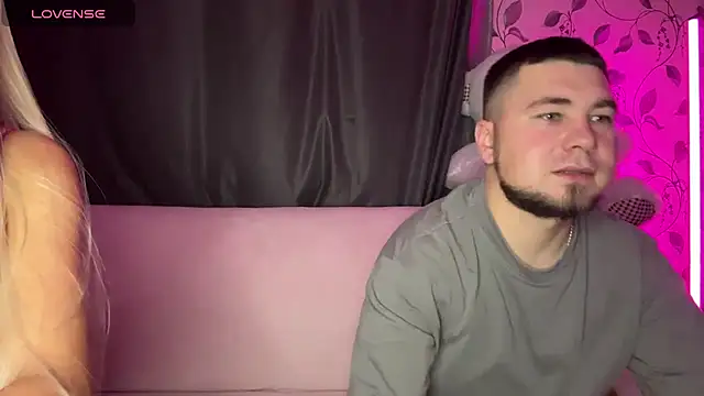 Snapshot of coupleinspire chatting on November 7, 2025, 8:20 pm coupleinspire online show from November 7, 2025, 8:20 pm