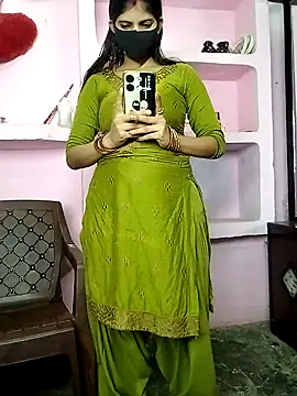Queen natasha33 online show from September 17, 2025, 5:36 pm