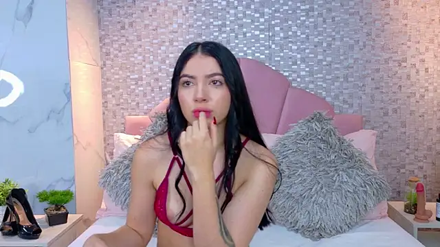 Snapshot of LizieSmith chatting on October 17, 2025, 2:30 pm LizieSmith online show from October 17, 2025, 2:30 pm