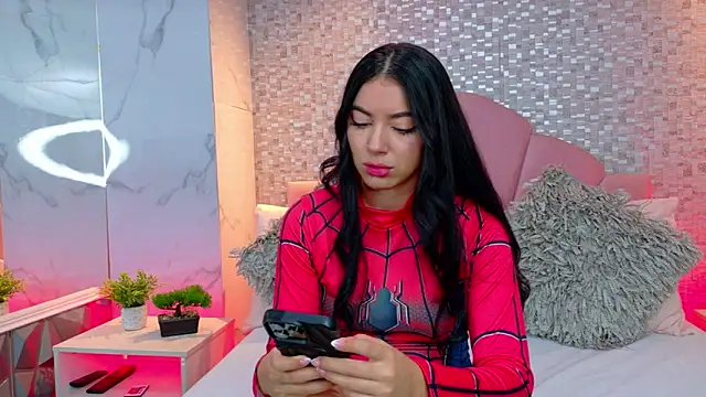 Snapshot of LizieSmith chatting on October 27, 2025, 3:05 pm LizieSmith online show from October 27, 2025, 3:05 pm