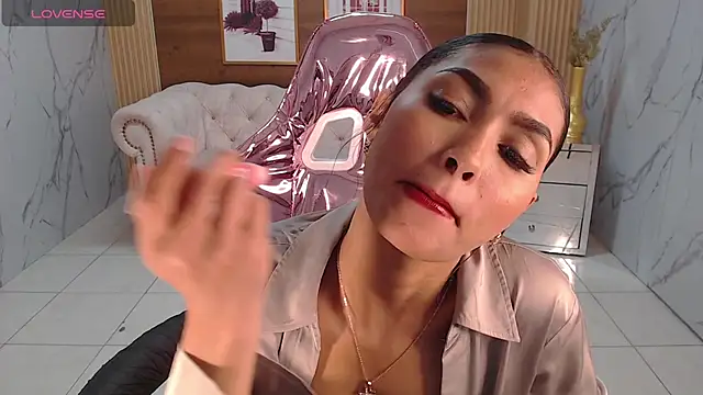 Snapshot of lissandra_s chatting on October 27, 2025, 8:46 pm lissandra s online show from October 27, 2025, 8:46 pm