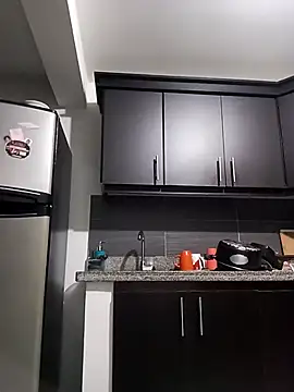 Violet and Paul online show from October 28, 2025, 3:10 am