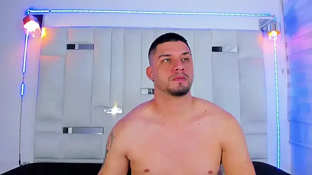 Snapshot of Jacob19_ chatting on October 4, 2025, 3:15 am Jacob19 online show from October 4, 2025, 3:15 am