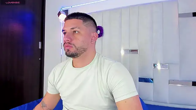 Snapshot of Jacob19_ chatting on November 2, 2025, 12:18 pm Jacob19 online show from November 2, 2025, 12:18 pm