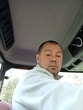 Snapshot of hugoboys4576 chatting on October 1, 2025, 8:20 am hugoboys4576 online show from October 1, 2025, 8:20 am