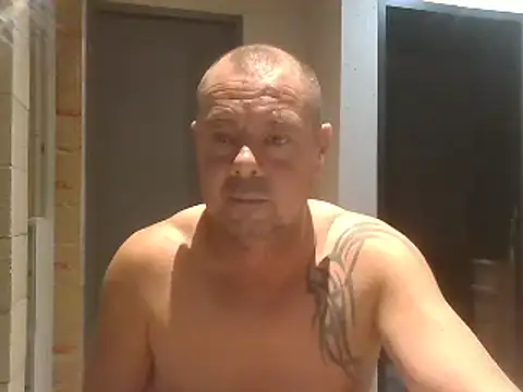 Snapshot of hugoboys4576 chatting on October 7, 2025, 7:00 pm hugoboys4576 online show from October 7, 2025, 7:00 pm