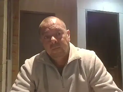 hugoboys4576 online show from November 5, 2025, 4:40 pm