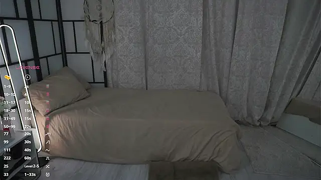 Snapshot of JinnySitts chatting on October 5, 2025, 8:40 pm JinnySitts online show from October 5, 2025, 8:40 pm