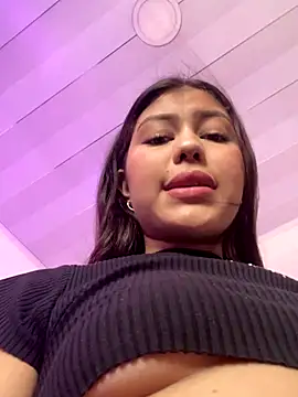 Mia-Sweet17 online show from October 22, 2025, 8:08 pm