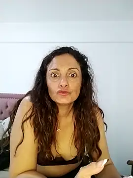 dulcefanny online show from September 18, 2025, 6:10 pm