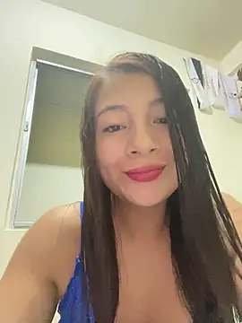 Snapshot of Karlee_Grey1 chatting on October 21, 2025, 1:50 am Karlee Grey1 online show from October 21, 2025, 1:50 am