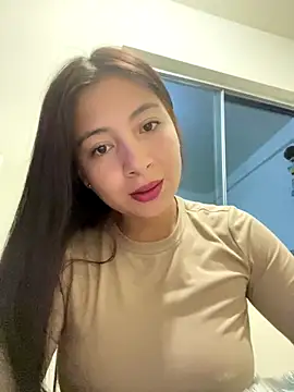 Snapshot of Karlee_Grey1 chatting on October 22, 2025, 2:01 am Karlee Grey1 online show from October 22, 2025, 2:01 am