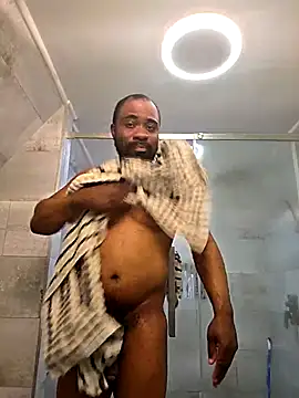 Snapshot of bigsize40 chatting on October 24, 2025, 1:57 am bigsize40 online show from October 24, 2025, 1:57 am