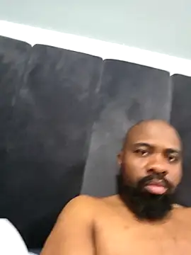 Snapshot of bigsize40 chatting on October 31, 2025, 1:39 am bigsize40 online show from October 31, 2025, 1:39 am