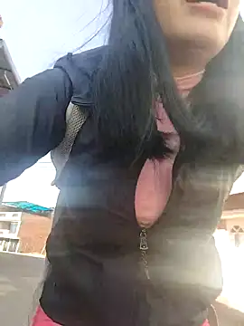 Snapshot of MILA__06 chatting on September 26, 2025, 1:37 pm MILA 06 online show from September 26, 2025, 1:37 pm