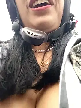 Snapshot of MILA__06 chatting on October 8, 2025, 2:36 pm MILA 06 online show from October 8, 2025, 2:36 pm