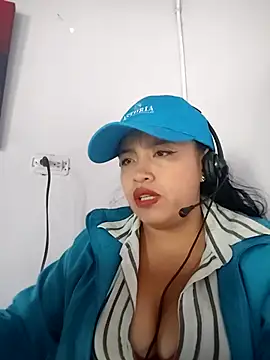 Snapshot of MILA__06 chatting on October 20, 2025, 1:00 pm MILA 06 online show from October 20, 2025, 1:00 pm