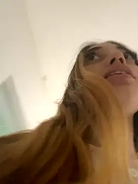 Snapshot of loirinhaaa chatting on October 3, 2025, 1:41 pm loirinhaaa online show from October 3, 2025, 1:41 pm