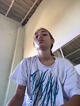 Snapshot of loirinhaaa chatting on October 6, 2025, 3:42 pm loirinhaaa online show from October 6, 2025, 3:42 pm